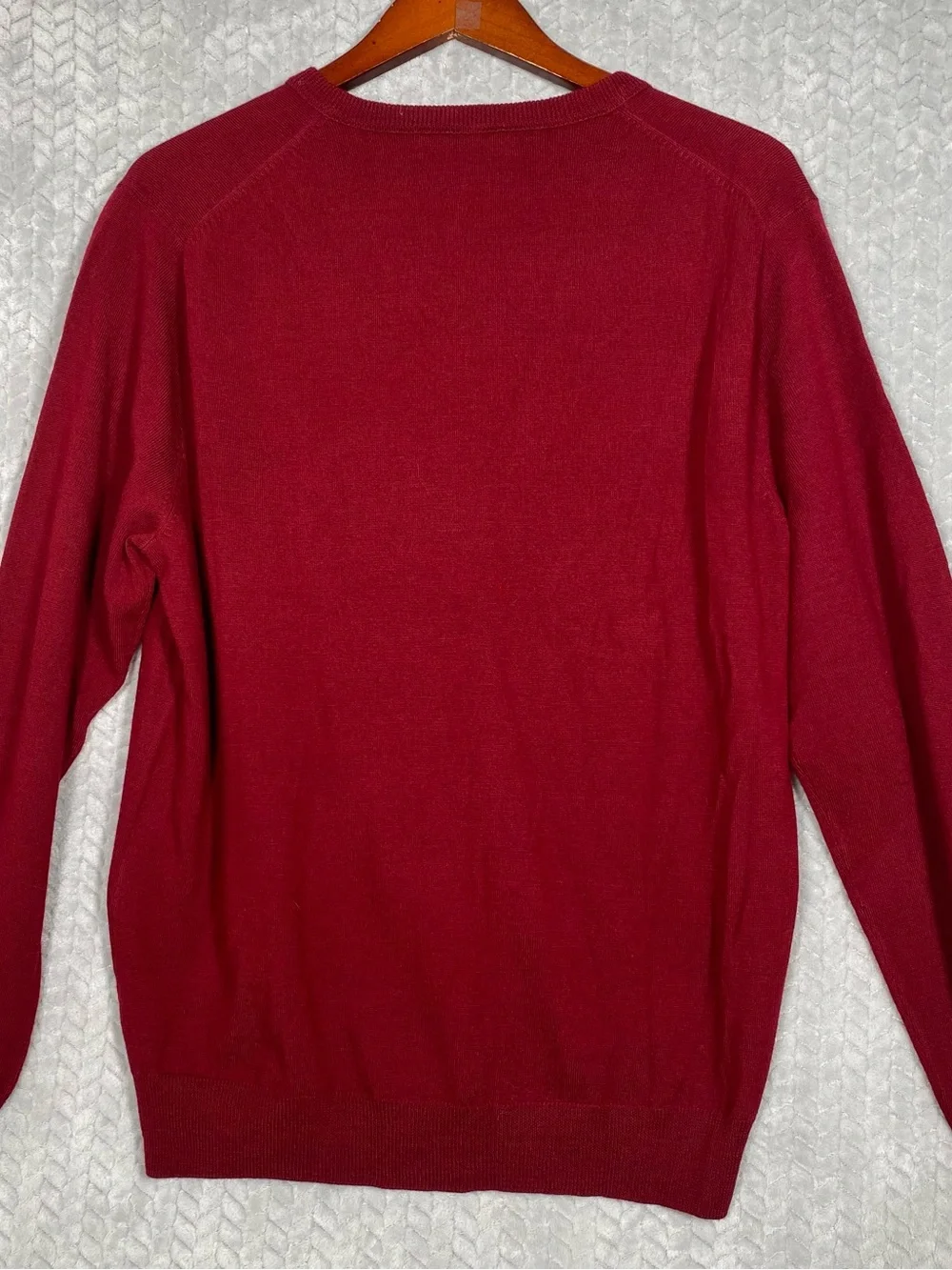 J CREW Mens Sz Large Burgundy Red 100% Merino Wool V Neck Pullover Sweater